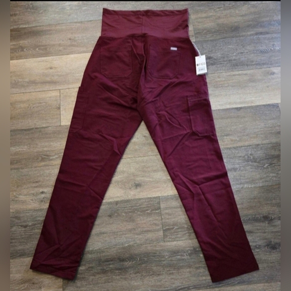 FIGS Women's XXS Yola Maternity 3.0 Tall Scrub Pants New w/ Tags! - Picture 2 of 4